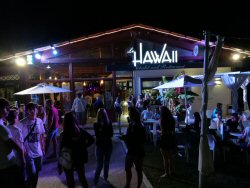 Chalet Le Hawaii: happy hour